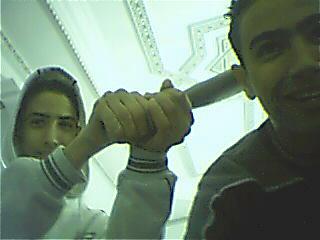 entrain de l'agresser mdr