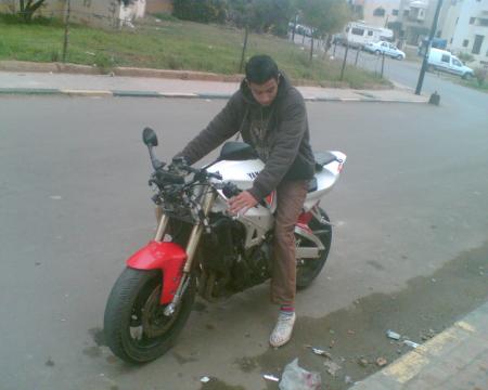 r1 de mon  ami  drabt biha  wahad tsarkila  nayda  akhouti salama????