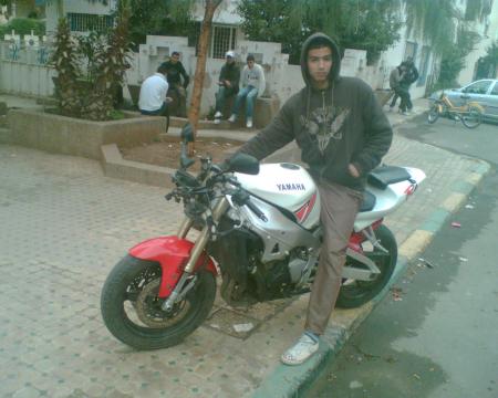 c'est moi  avec le r1 1000  wawe  nayda