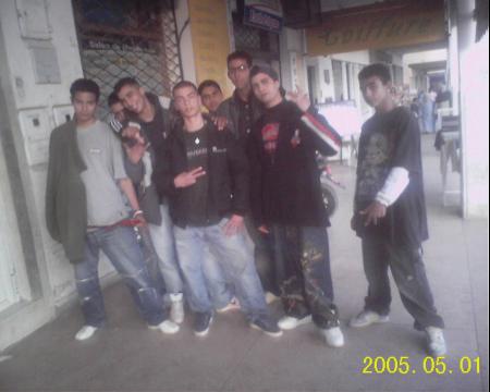 c'est moi  avec  wlade  homti  lol   moi  and  snopy  et  saderase