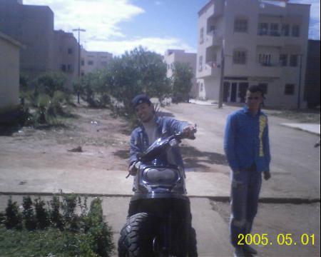 c'est moi    pas  de koi   sda3e  hade  alkabrajje