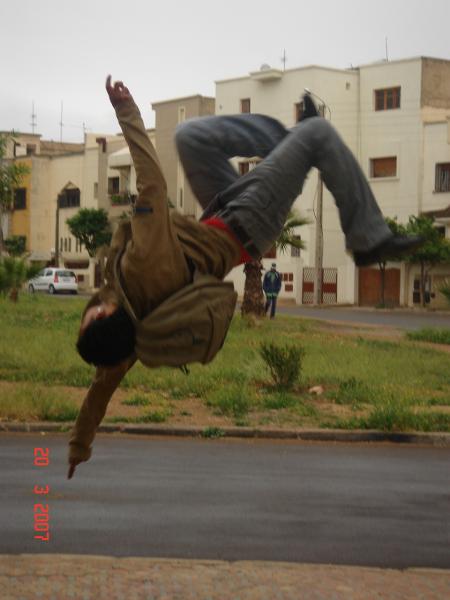 encore moi   lol     la3fou  al3achrane  salto  hada