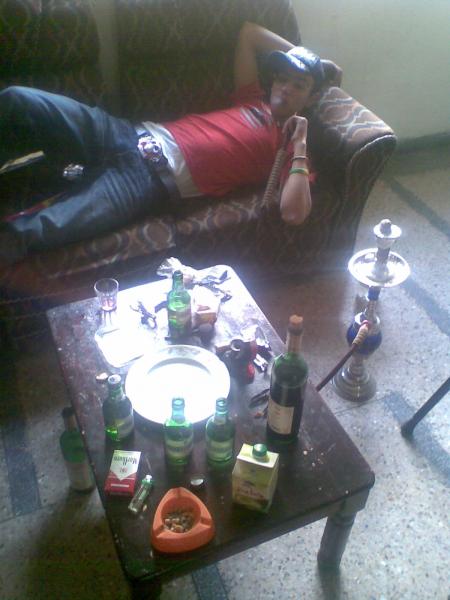 lah ya3fo  ou saf� lol?????????