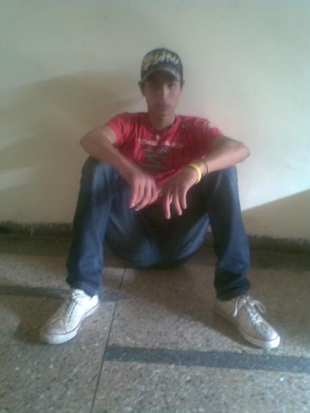 ou  ranni ka3i 2008 mazal mabghaw yfahmo rashoum saraf kif ta3raf??lol