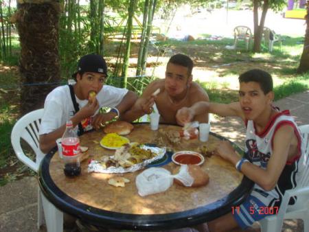 ana  ba3da  mafhamt  walo  ache  hade  la3jabb