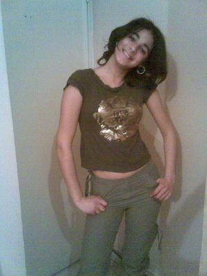 c'est  hala  belle  fille  smyp..gentill  bisou   laisse  vs  commentaire