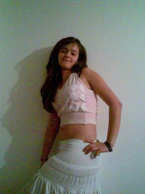 c'est  dina  une  meuf  tro  fashion  gentill  lol