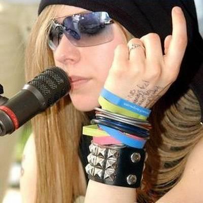 avrill  lavagne  comment  vs  trv  laisse  les max  coms