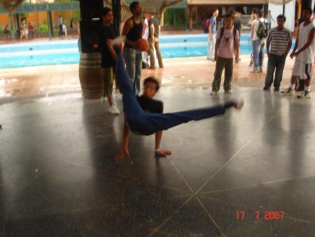  moi entrain de faire un cheval  :d