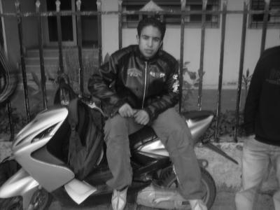 encore  mon ami  akrame  avec  son  nitro  po mall