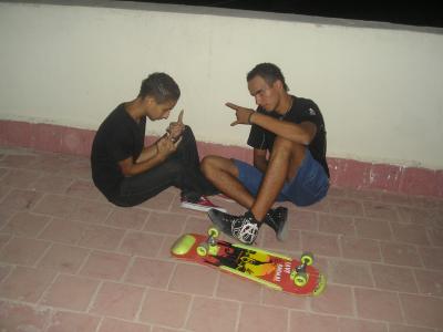 mon  couz  et son  ami  lol  belle  tof  vs  commentaire  les  meuf