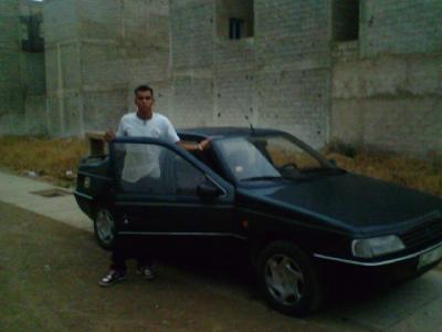 youssen 3chiri  avec  �a voiture 405   po mal  nsp