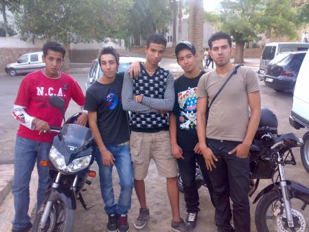 moi  et mes pote  3abdo nano oussama et nca lol  belle tof nsp