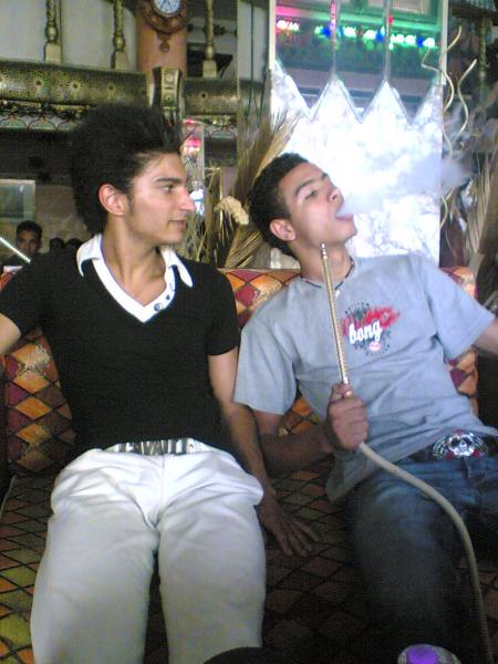 toujour avec mon intime bancha9roun peace  lamsati???