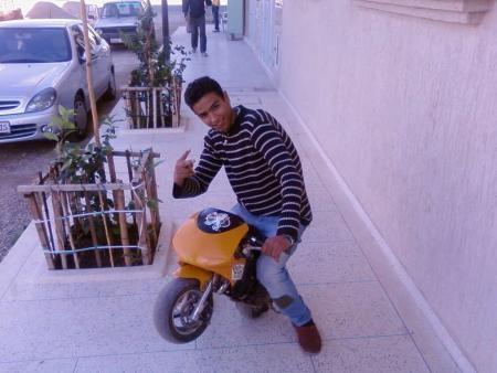 moi en monde kabrage hh r6 walakin   hiya sghira mdr