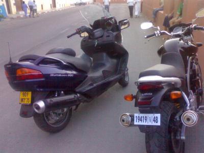 ducatu  et  burgman 650