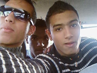 la vie  et belle  khasak ghi tkoun mrigllle   mdr moi 3ando et banbino