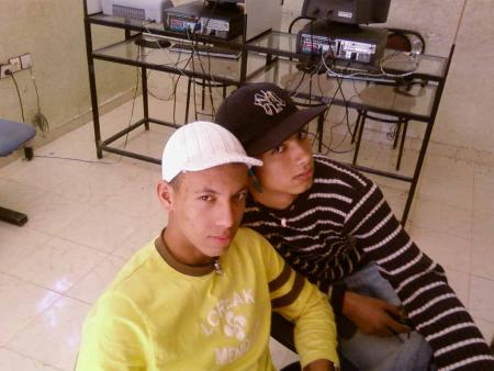 hna  msamkin ba  al ma3joun   mdr  akhouuuutti salama