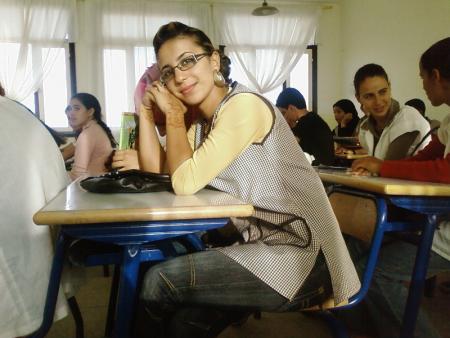 une    sup�r   ami  de knitra  sisima  t me menk  trowwwww   ???