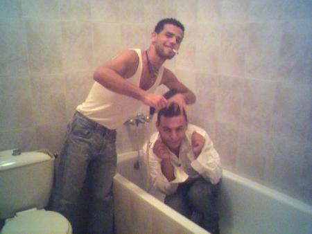 c'est mon  fr�re  et  badr   ???????????????