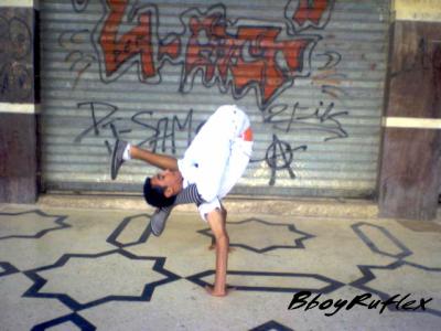 c'est  3chiri achraf madawaznach 9lil  peace asat  dima nayda